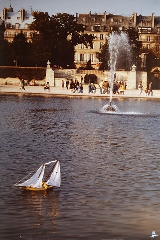 bateau aux tuileries